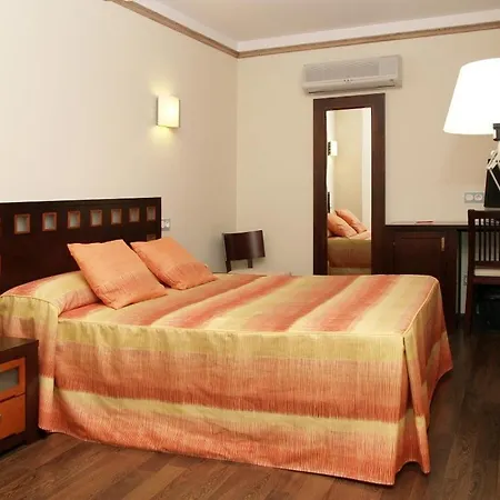 Rincon Del Conde Otel 3*